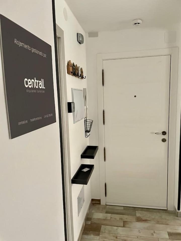 Apartamento 3 Hab Con Parking Junto A La Playa Nerja Exteriör bild