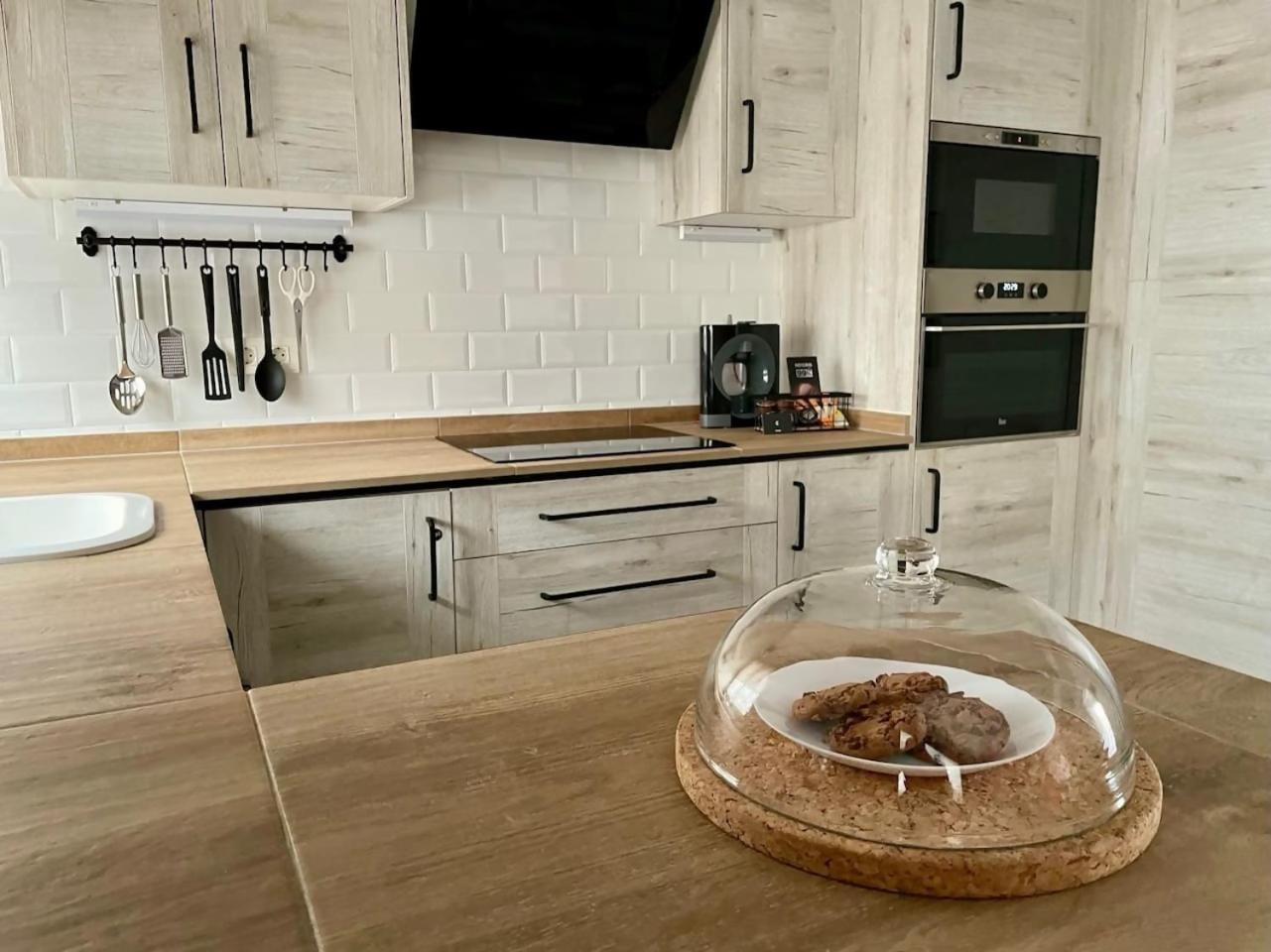 Apartamento 3 Hab Con Parking Junto A La Playa Nerja Exteriör bild