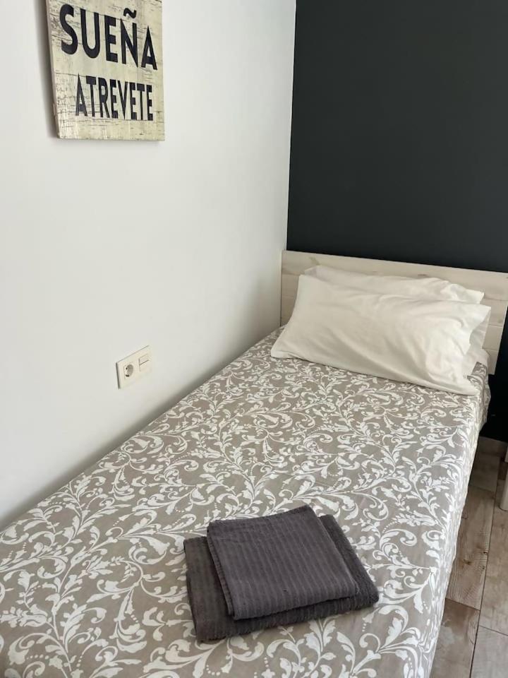 Apartamento 3 Hab Con Parking Junto A La Playa Nerja Exteriör bild