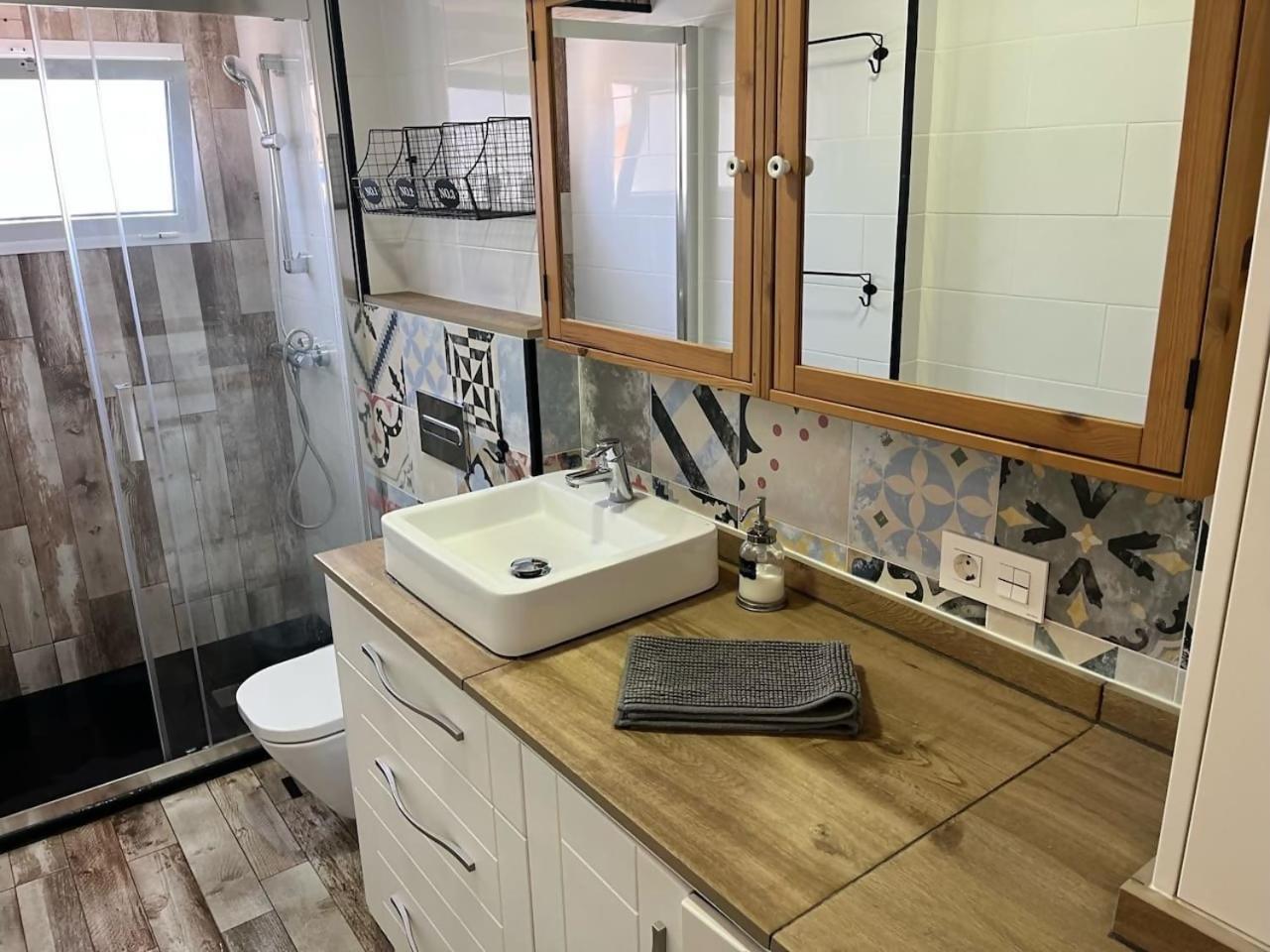 Apartamento 3 Hab Con Parking Junto A La Playa Nerja Exteriör bild