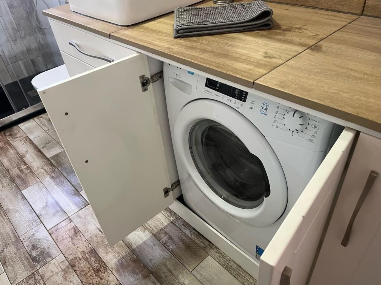 Apartamento 3 Hab Con Parking Junto A La Playa Nerja Exteriör bild