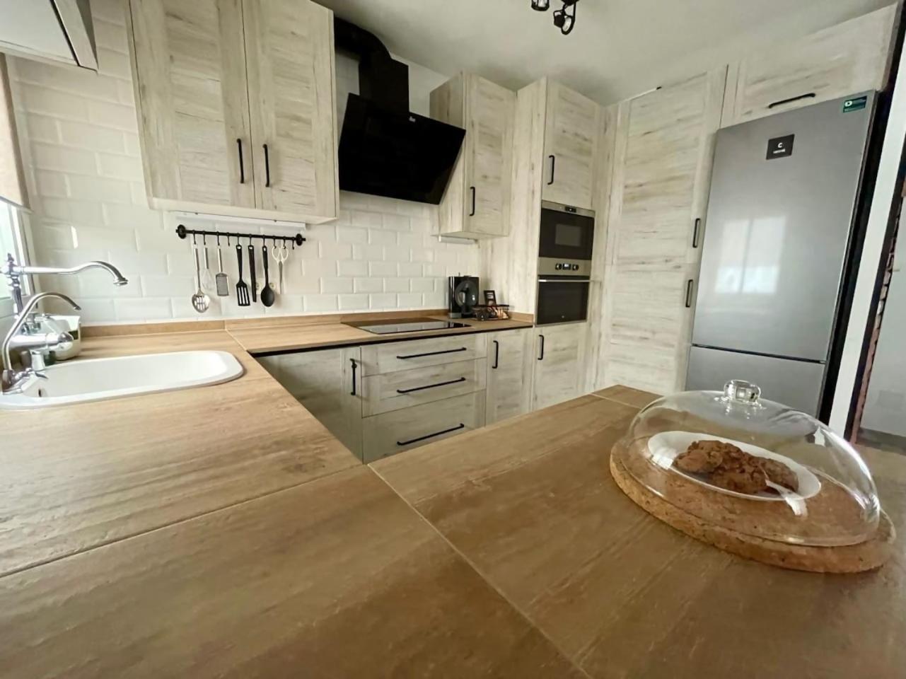 Apartamento 3 Hab Con Parking Junto A La Playa Nerja Exteriör bild