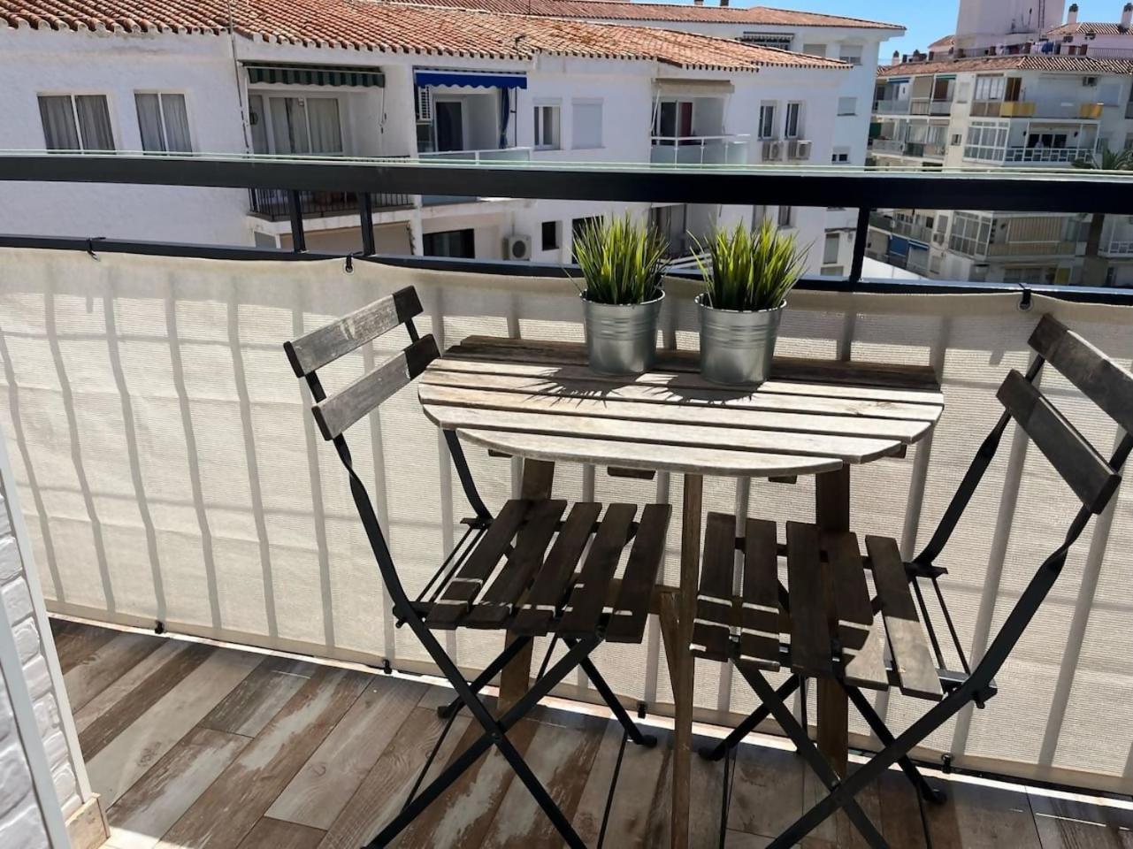 Apartamento 3 Hab Con Parking Junto A La Playa Nerja Exteriör bild